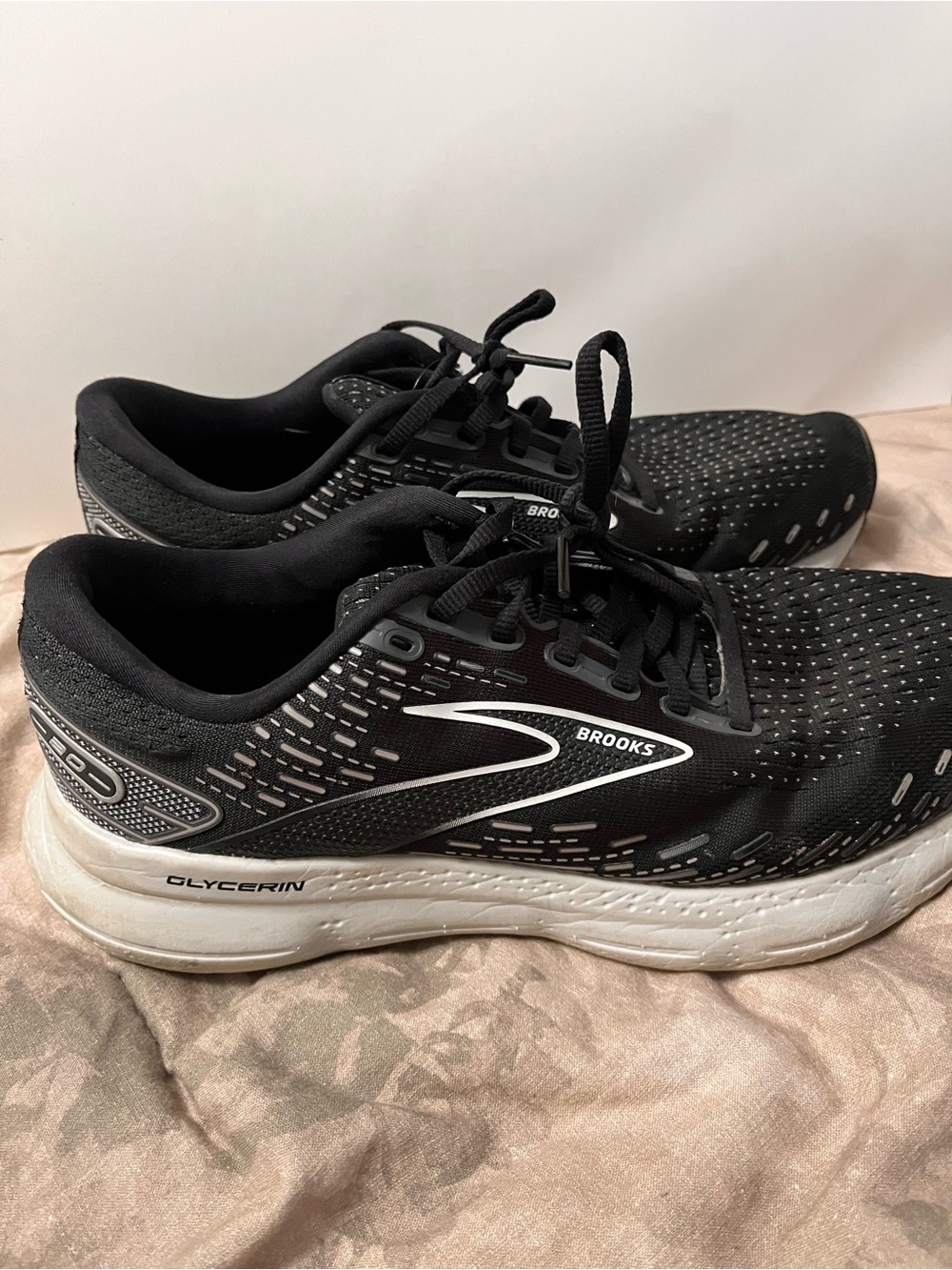 Brooks glycerin 20 women’s running shoes
